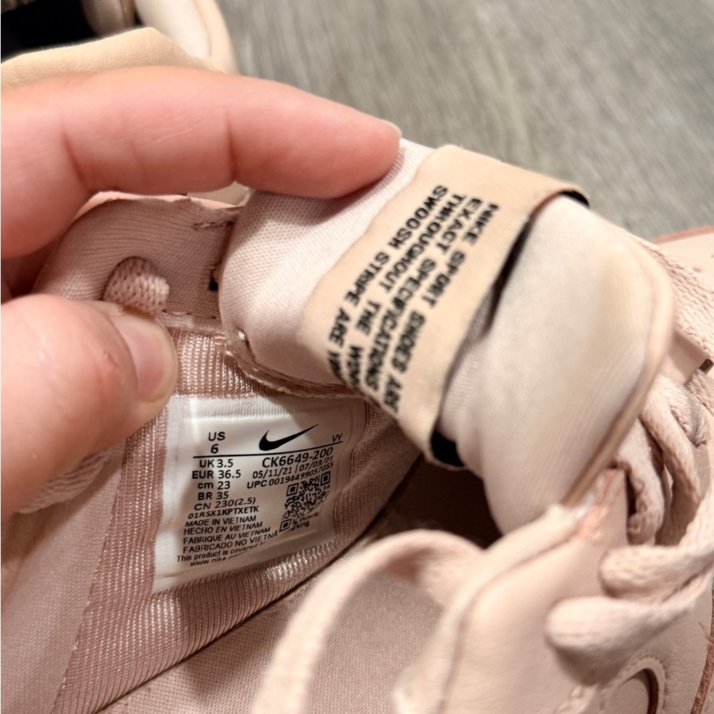 Nike Women's Light Pink Air Force One Sneakers Size 6 - Picture 10 of 12